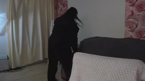 Monica online show from 28, 2, 2025