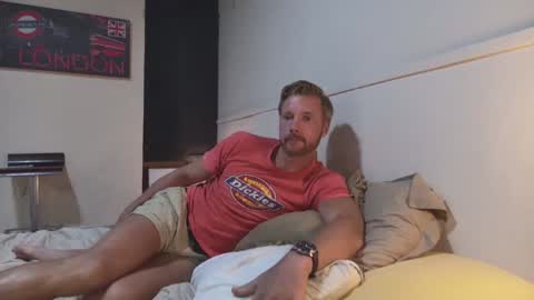 Snapshot of mondolorian chatting on 18, 2, 2025 Mondolorian online show from 18, 2, 2025