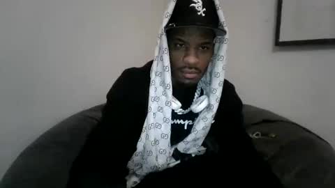 Snapshot of moneymanboy chatting on 29, 9, 2025 11nchmonster online show from 29, 9, 2025