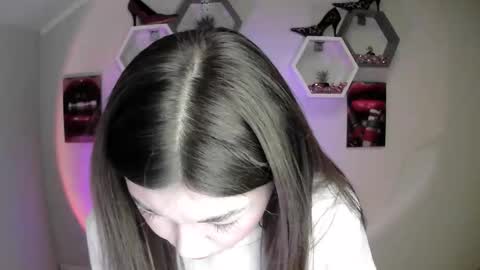 Snapshot of monica_sweets chatting on 18, 9, 2025 sweet girl and shine body online show from 18, 9, 2025