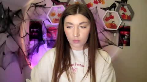 Snapshot of monica_sweets chatting on 9, 10, 2025 sweet girl and shine body online show from 9, 10, 2025