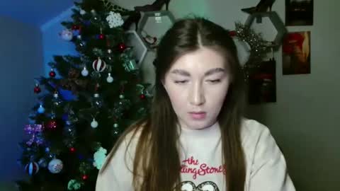 Snapshot of monica_sweets chatting on 13, 11, 2025 sweet girl and shine body online show from 13, 11, 2025