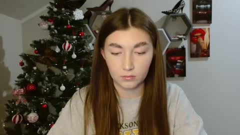 sweet girl and shine body online show from 25, 11, 2025