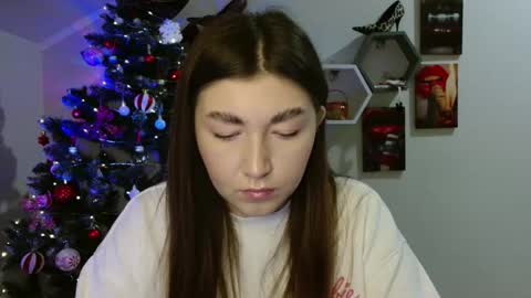 sweet girl and shine body online show from 26, 11, 2025