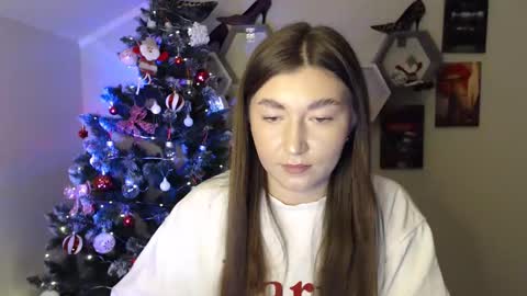 sweet girl and shine body online show from 16, 12, 2025