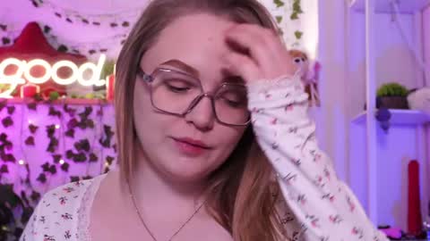 monicaasis online show from 21, 5, 2026