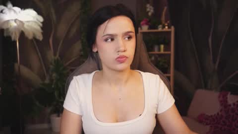monica online show from 16, 5, 2026