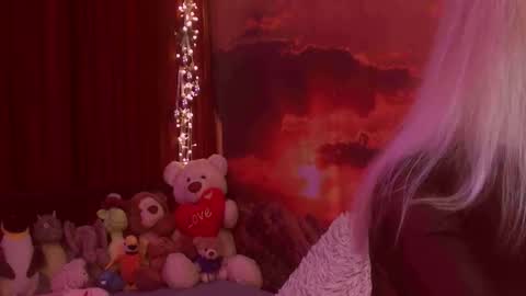 Monika    online show from 21, 12, 2025