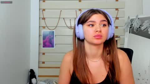 Snapshot of monika_youu chatting on 20, 12, 2024 Monika online show from 20, 12, 2024