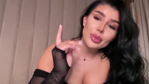 Snapshot of moniqueeass chatting on 25, 2, 2026 Alessia online show from 25, 2, 2026