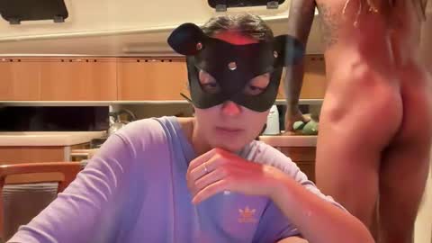 Snapshot of monkandmia chatting on 17, 10, 2025 Monk and Mia online show from 17, 10, 2025
