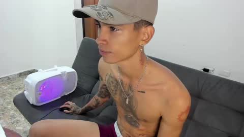 monkeyd_66 online show from 12, 1, 2025