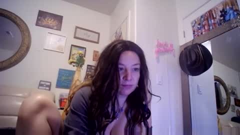 Snapshot of monroelovesyou chatting on 11, 11, 2025 Monroe online show from 11, 11, 2025