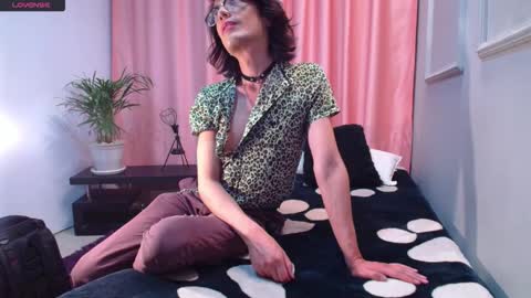 Linda Darling online show from 14, 12, 2025