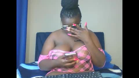 Snapshot of montel22 chatting on 7, 1, 2025 montel22 online show from 7, 1, 2025