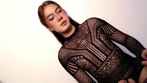 Snapshot of montrous_princessx chatting on 25, 10, 2025 Princess take me to private or password show online show from 25, 10, 2025