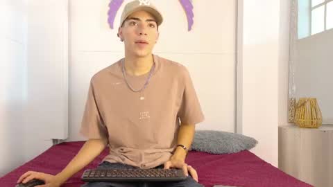   online show from 25, 6, 2026