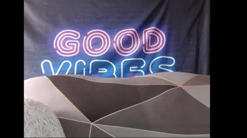 im Model Independent     you can support me with a followtip and thumbs up please its important for  you online show from 23, 2, 2026