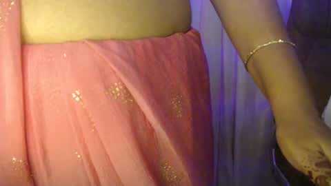 Snapshot of moody_maya chatting on 2, 11, 2025 Maya online show from 2, 11, 2025