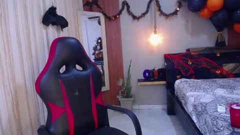 moon_and_fire_ online show from 3, 11, 2025