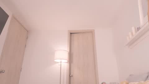 Snapshot of moon_angels chatting on 24, 10, 2025 Angels online show from 24, 10, 2025