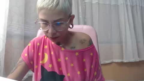Snapshot of moon_cat85 chatting on 27, 5, 2026 Luna online show from 27, 5, 2026