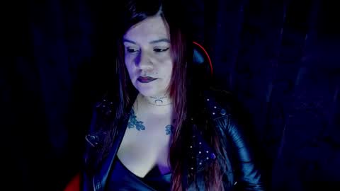 Snapshot of moon_dark520 chatting on 24, 11, 2025 Lilith online show from 24, 11, 2025