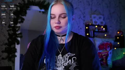Snapshot of moon_valkyriie chatting on 20, 1, 2025 Emilia online show from 20, 1, 2025