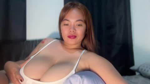 moona_luna21 online show from 1, 4, 2026