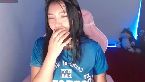 Snapshot of moonbella_bell chatting on 7, 12, 2024 bell online show from 7, 12, 2024