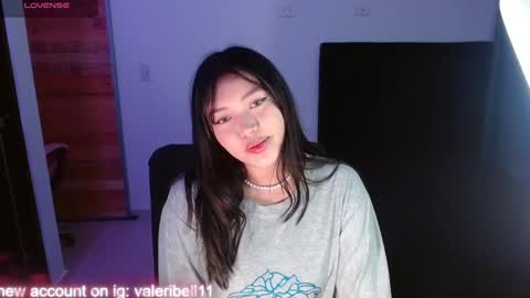 Snapshot of moonbella_bell chatting on 5, 1, 2025 bell online show from 5, 1, 2025