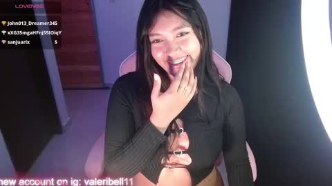 Snapshot of moonbella_bell chatting on 22, 1, 2025 bell online show from 22, 1, 2025