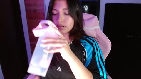 Snapshot of moonbella_bell chatting on 18, 2, 2025 bell online show from 18, 2, 2025