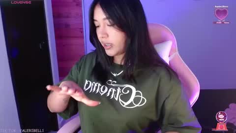 Snapshot of moonbella_bell chatting on 19, 9, 2025 bell online show from 19, 9, 2025