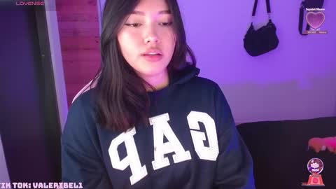 Snapshot of moonbella_bell chatting on 27, 9, 2025 bell online show from 27, 9, 2025