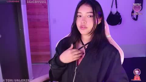 Snapshot of moonbella_bell chatting on 31, 10, 2025 bell online show from 31, 10, 2025