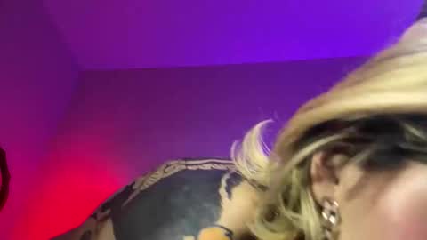 Snapshot of mooncinna chatting on 4, 3, 2026 Cinna online show from 4, 3, 2026