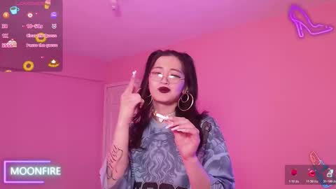 Snapshot of moonfiredance chatting on 19, 11, 2025 Nicky online show from 19, 11, 2025