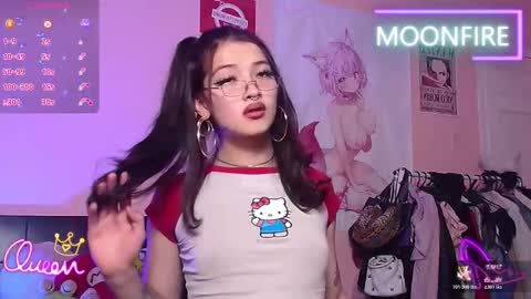 Snapshot of moonfiredance chatting on 23, 12, 2025 Nicky online show from 23, 12, 2025