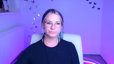 Snapshot of moonsusanna chatting on 18, 1, 2026 Susanna online show from 18, 1, 2026