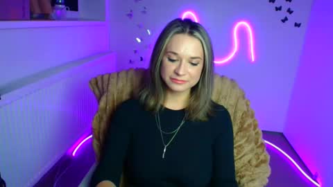 Snapshot of moonsusanna chatting on 1, 3, 2026 Susanna online show from 1, 3, 2026