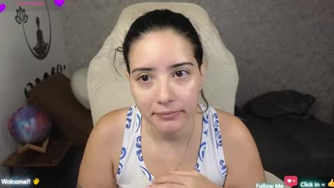 Snapshot of moonwoman_ chatting on 8, 2, 2025 Moon Woman online show from 8, 2, 2025