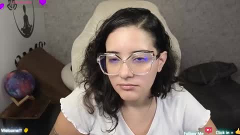 Snapshot of moonwoman_ chatting on 11, 2, 2025 Moon Woman online show from 11, 2, 2025