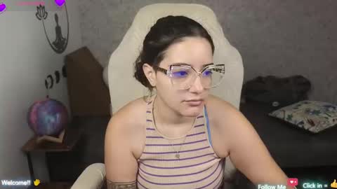 Snapshot of moonwoman_ chatting on 21, 2, 2025 Moon Woman online show from 21, 2, 2025