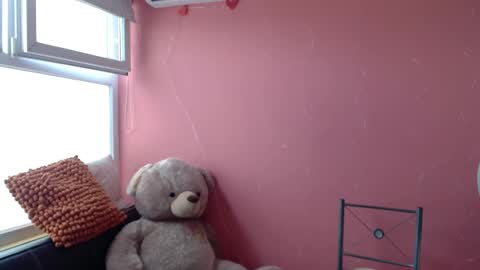 Snapshot of mora_haze chatting on 17, 2, 2025 Mora Haze 3 online show from 17, 2, 2025