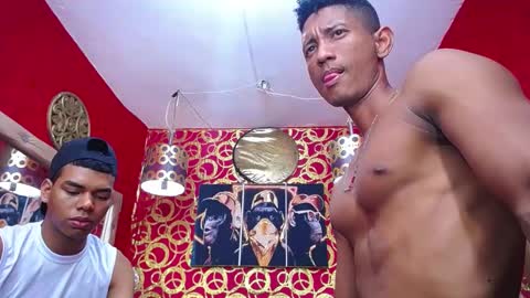 Snapshot of morenoblack23cm chatting on 5, 2, 2025 duohot23 online show from 5, 2, 2025
