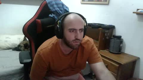 Snapshot of morenoch19 chatting on 23, 10, 2025 alejo online show from 23, 10, 2025