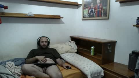 Snapshot of morenoch19 chatting on 13, 11, 2025 alejo online show from 13, 11, 2025