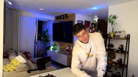 Snapshot of morgan_hiller chatting on 29, 11, 2025 online show from 29, 11, 2025