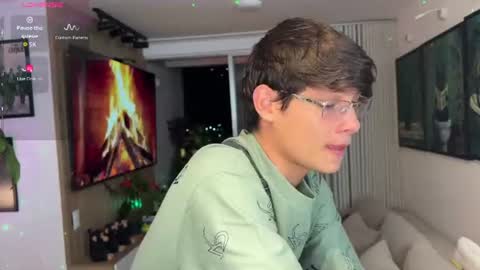 Snapshot of morgan_hiller chatting on 19, 7, 2026 online show from 19, 7, 2026